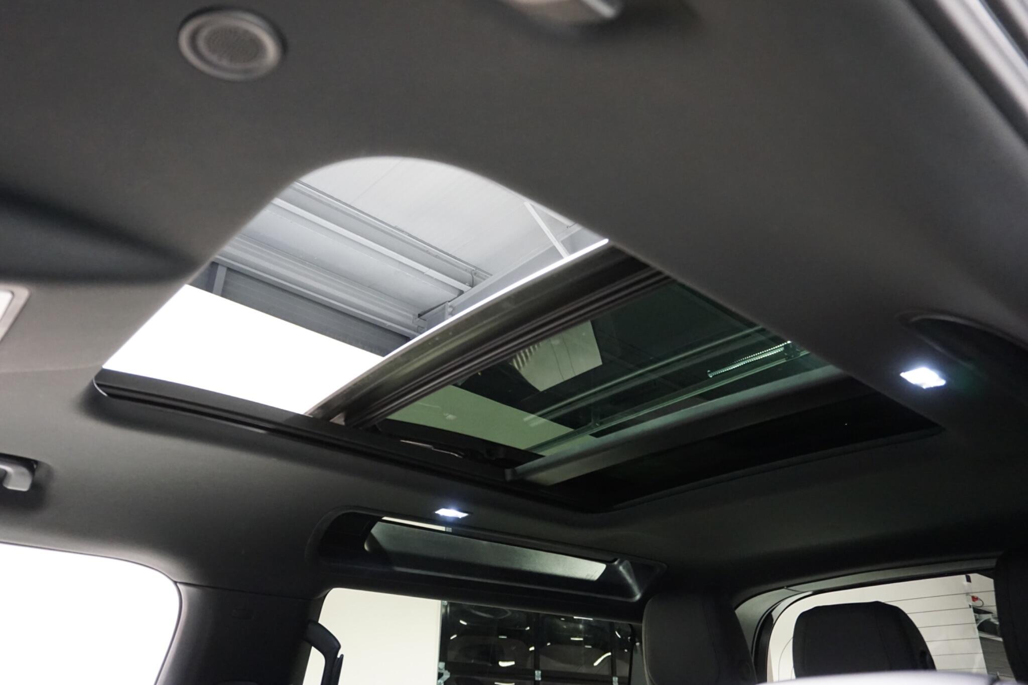 Land Rover Defender 90 3.0 D250 MHEV X-Dynamic HSE SUV 3dr Diesel Auto 4WD Euro 6 (s/s) (250 ps)